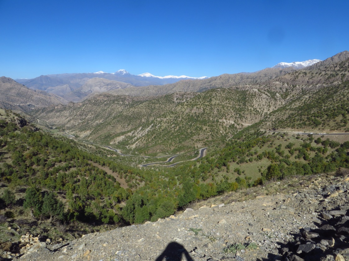 Looking north towards the descent of Garu Manjal summit. Welati-Ciya massif is on the right edge of the photo. The mountains in the far distance are on another stretch of the Iran-Iraq border. 